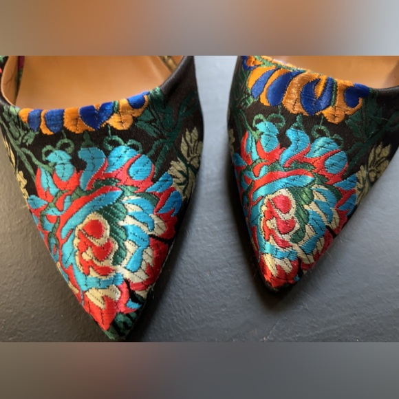 Rogue Helium Floral Embroidered Heels - Picture 2 of 5